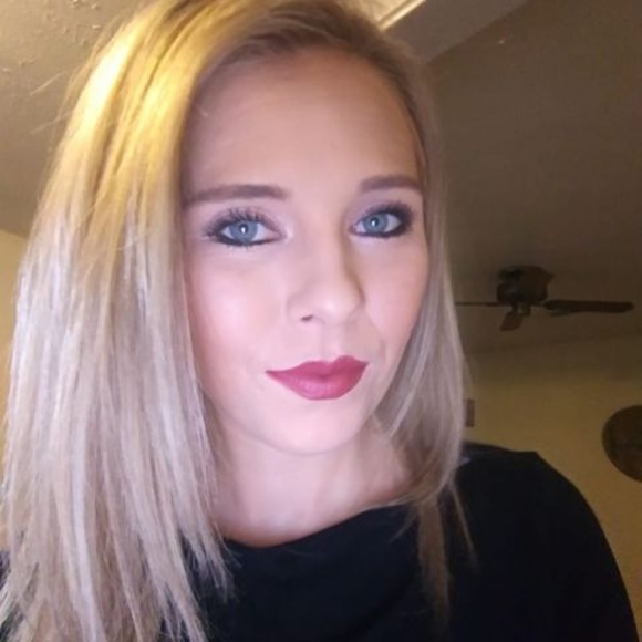 Meet your Posher, Julia - Picture 1 of 1